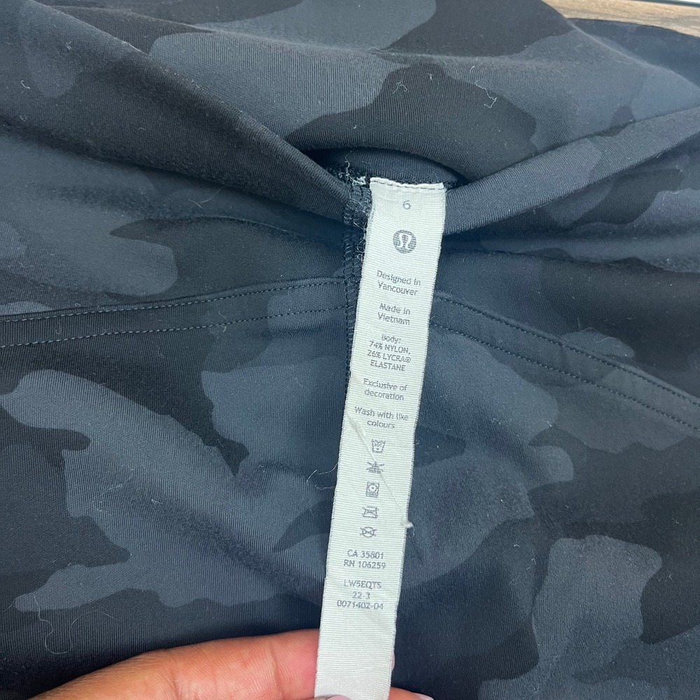 2/$30 Lululemon Black Gray Camo High Rise Athletic Yoga Leggings 6 - Picture 4 of 6
